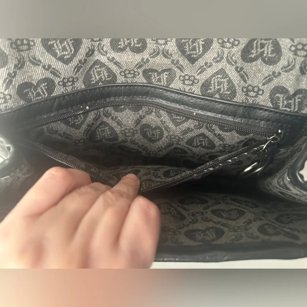 Loungefly Sugar Skull Clutch